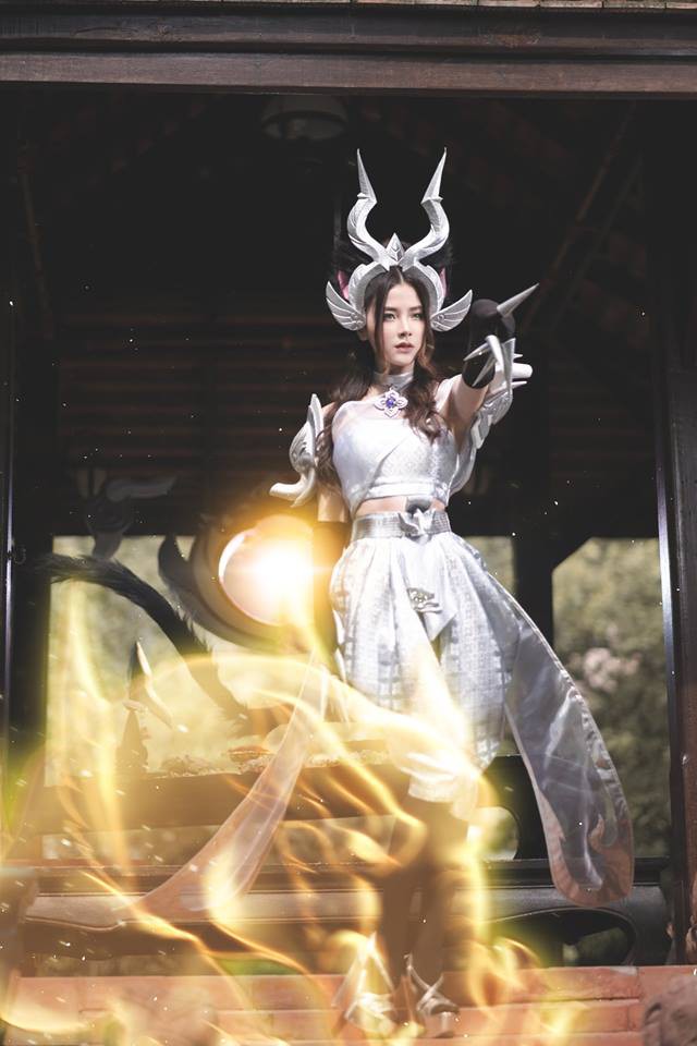 Liên Quân Mobile: Ngắm nhìn vẻ đẹp lộng lẫy, kiêu sa của cosplayer Arum Sacred Sentinel - Ảnh 13.