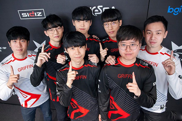 LMHT - HLV trưởng của Griffin tự tin tuyên bố: “Tarzan xứng đáng nhận MVP trong mọi trận đấu” - Ảnh 1. LMHT - HLV trưởng của Griffin tự tin tuyên bố: “Tarzan xứng đáng nhận MVP trong mọi trận đấu” - Ảnh 1.