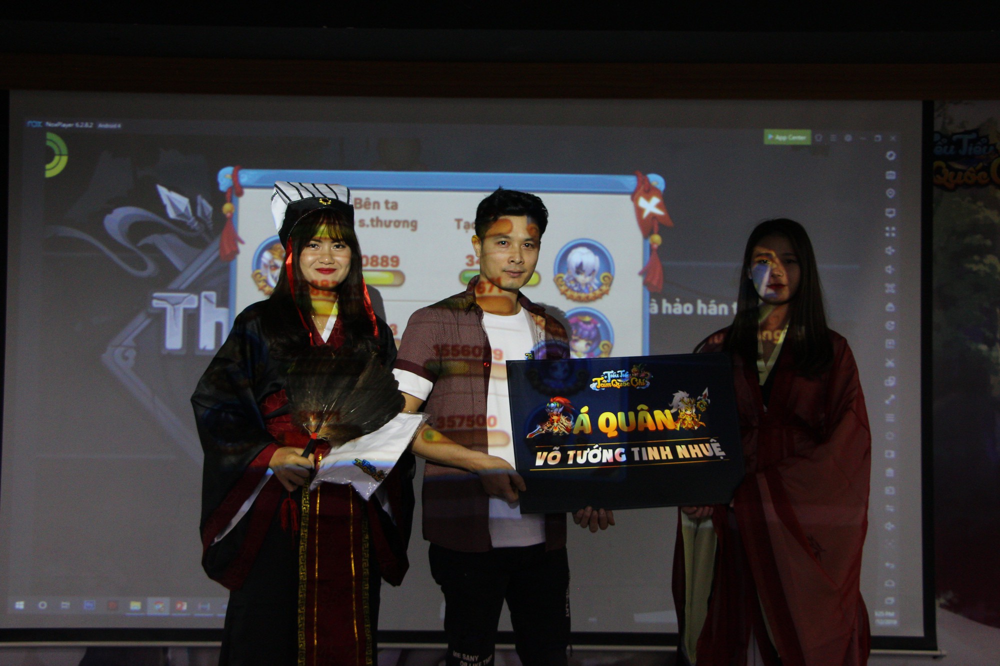 Thất bại cay đắng của “đại gia” trong game: Cấm chọn sai lầm, team full Thần nhưng vẫn phải quỳ rạp trước team toàn tướng “tầm thường”, Vip 10 quỳ xuống! - Ảnh 7. Thất bại cay đắng của “đại gia” trong game: Cấm chọn sai lầm, team full Thần nhưng vẫn phải quỳ rạp trước team toàn tướng “tầm thường”, Vip 10 quỳ xuống! - Ảnh 7.