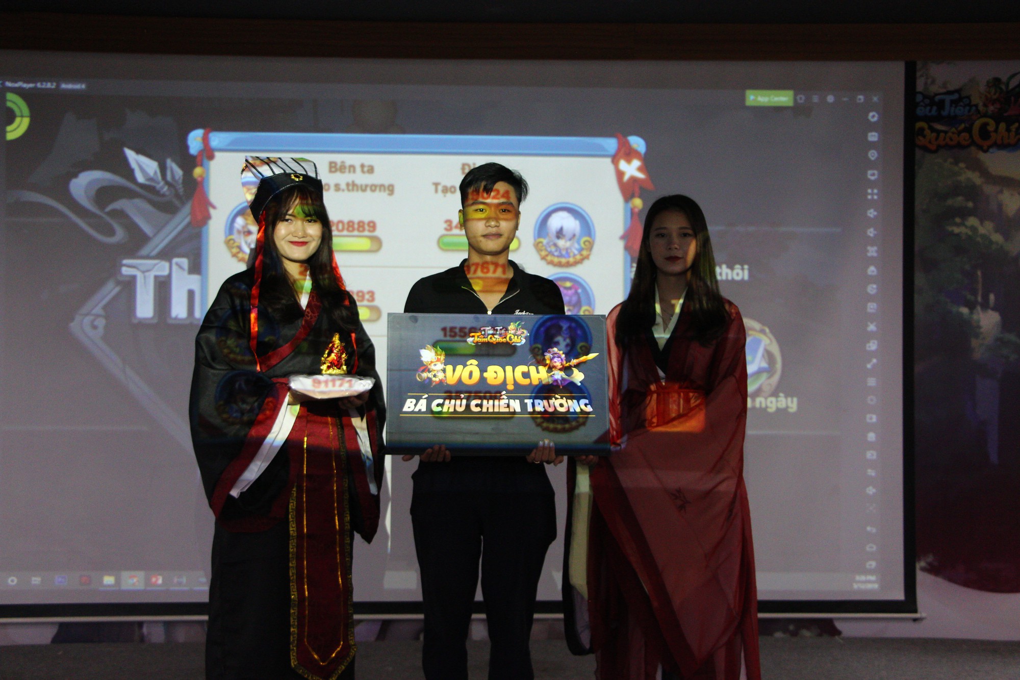 Thất bại cay đắng của “đại gia” trong game: Cấm chọn sai lầm, team full Thần nhưng vẫn phải quỳ rạp trước team toàn tướng “tầm thường”, Vip 10 quỳ xuống! - Ảnh 8. Thất bại cay đắng của “đại gia” trong game: Cấm chọn sai lầm, team full Thần nhưng vẫn phải quỳ rạp trước team toàn tướng “tầm thường”, Vip 10 quỳ xuống! - Ảnh 8.