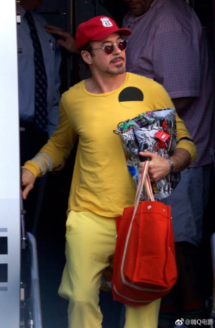 Quên Iron Man khô khan trên phim đi, Robert Downey Jr. xứng đáng là nàng công chúa kiều diễm 7 màu ngoài đời thực - Ảnh 17.