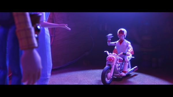 Ông Kẹ John Wick phá đảo thế giới đồ chơi trong trailer mới Toy Story 4 - Ảnh 5.