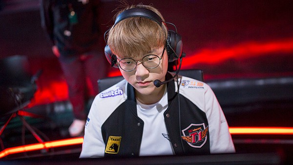 LMHT: “Quỷ vương” Faker chỉ được xếp thứ 3 trong top 20 tuyển thủ xuất sắc nhất MSI 2019 (Phần cuối) - Ảnh 2. LMHT: “Quỷ vương” Faker chỉ được xếp thứ 3 trong top 20 tuyển thủ xuất sắc nhất MSI 2019 (Phần cuối) - Ảnh 2.