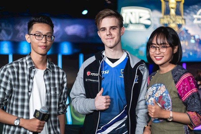 LMHT: Chiêm ngưỡng dàn mĩ nhân danh tiếng của làng LMHT sẽ hội tụ tại Vòng bảng MSI 2019 - Ảnh 26. LMHT: Chiêm ngưỡng dàn mĩ nhân danh tiếng của làng LMHT sẽ hội tụ tại Vòng bảng MSI 2019 - Ảnh 26.