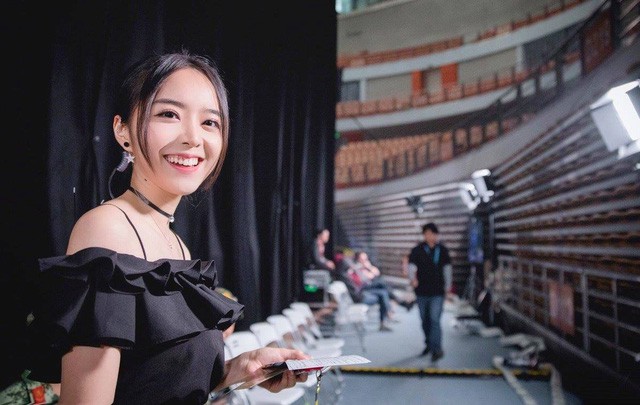 LMHT: Chiêm ngưỡng dàn mĩ nhân danh tiếng của làng LMHT sẽ hội tụ tại Vòng bảng MSI 2019 - Ảnh 17. LMHT: Chiêm ngưỡng dàn mĩ nhân danh tiếng của làng LMHT sẽ hội tụ tại Vòng bảng MSI 2019 - Ảnh 17.