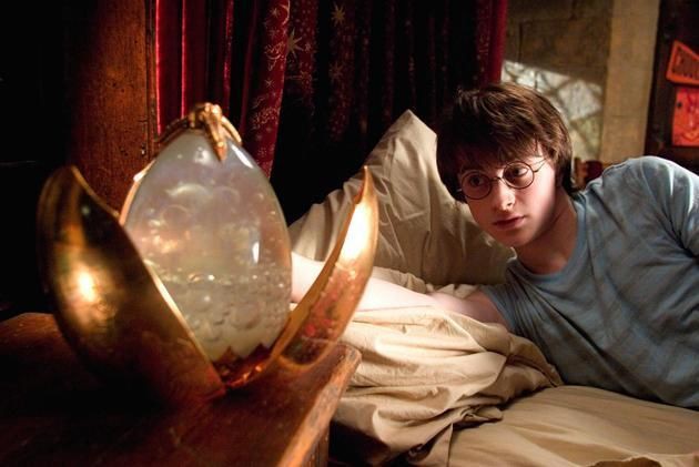 Khám phá 15 điều thú vị về những đạo cụ được sử dụng trong Harry Potter - Ảnh 12.