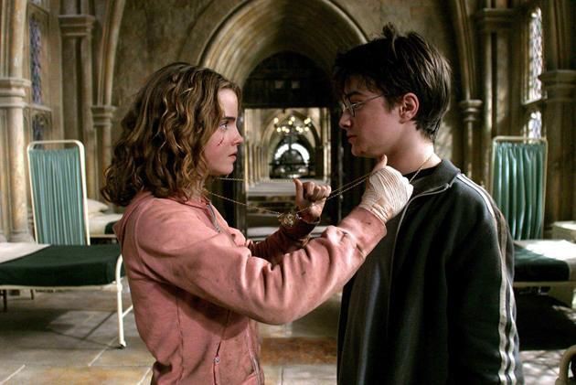 Khám phá 15 điều thú vị về những đạo cụ được sử dụng trong Harry Potter - Ảnh 9.