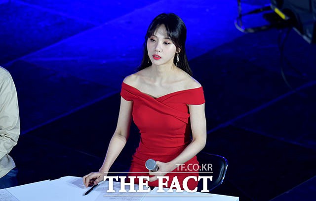 LMHT: Chiêm ngưỡng nhan sắc của Kim Min-Ah - Từ thảm họa MC vô duyên vụt sáng thành nữ thần sắc đẹp của LCK - Ảnh 6.