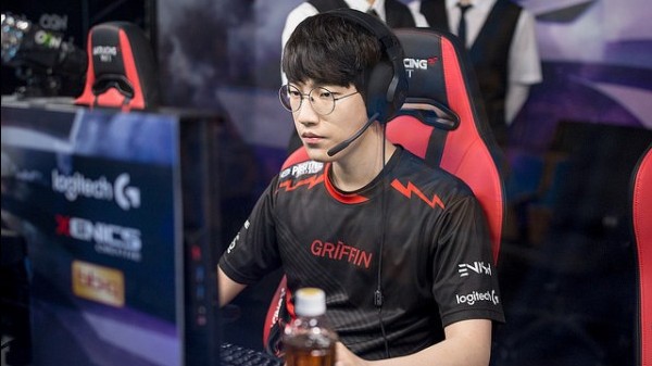 LMHT: Chiếm giữ 4/5 vị trí trong top 5 Thách đấu Hàn, thành viên team Griffin vẫn bị troll sấp mặt - Ảnh 1.