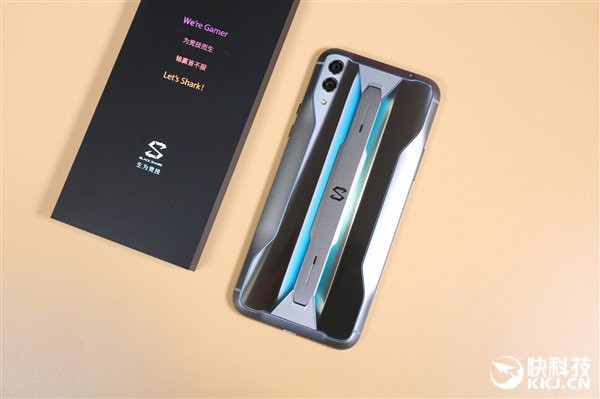 Cận cảnh Xiaomi Black Shark 2 Pro: Một con quái vật ẩn náu trong thân thể mỹ miều - Ảnh 7.