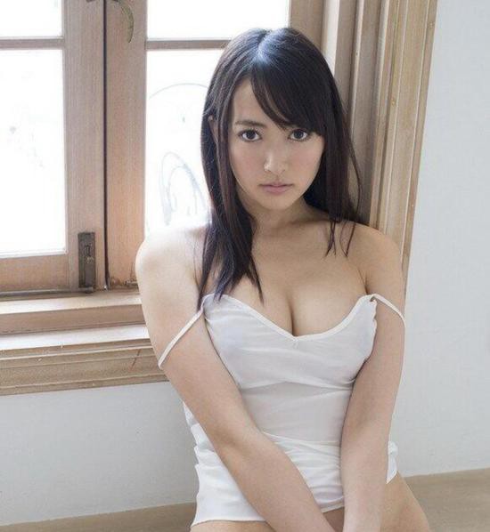 Câu chuyện của Risa Tachibana: Bị cưỡng hiếp năm 17 tuổi cho tới ngã rẽ thành siêu sao phim 18+ - Ảnh 2.