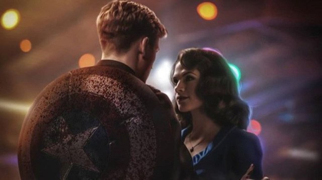 Captain America sẽ đối mặt thế nào với Peggy Carter về việc đã hôn cháu gái của mình? - Ảnh 2.