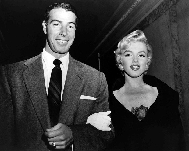 Bi kịch biểu tượng sexy Hollywood Marilyn Monroe: Mẹ hóa điên, 5 lần 7 lượt bị xâm hại, 3 lần qua đò và cái chết bí ẩn - Ảnh 4.