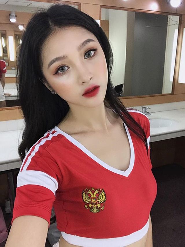 Điểm mặt dàn hot girl Nóng cùng World Cup sau một năm, Trâm Anh vẫn là cái tên nổi bật nhất - Ảnh 14.