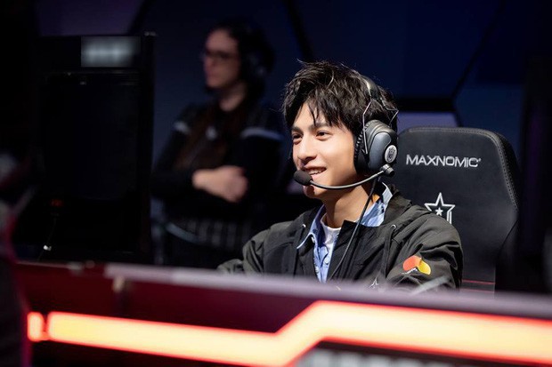 Shark Liên từ chối đầu tư cho startup về E-sports với lý do: Tôi cực ghét việc chơi game, ai mà nướng thời gian trên màn hình là tôi không thích - Ảnh 3. Shark Liên từ chối đầu tư cho startup về E-sports với lý do: Tôi cực ghét việc chơi game, ai mà nướng thời gian trên màn hình là tôi không thích - Ảnh 3.