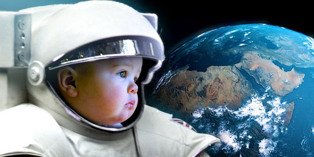 Một em bé sinh ra trên vũ trụ trông sẽ như thế nào? Hóa ra sự khác biệt có thể đến mức được xem là một giống loài mới - Ảnh 3.