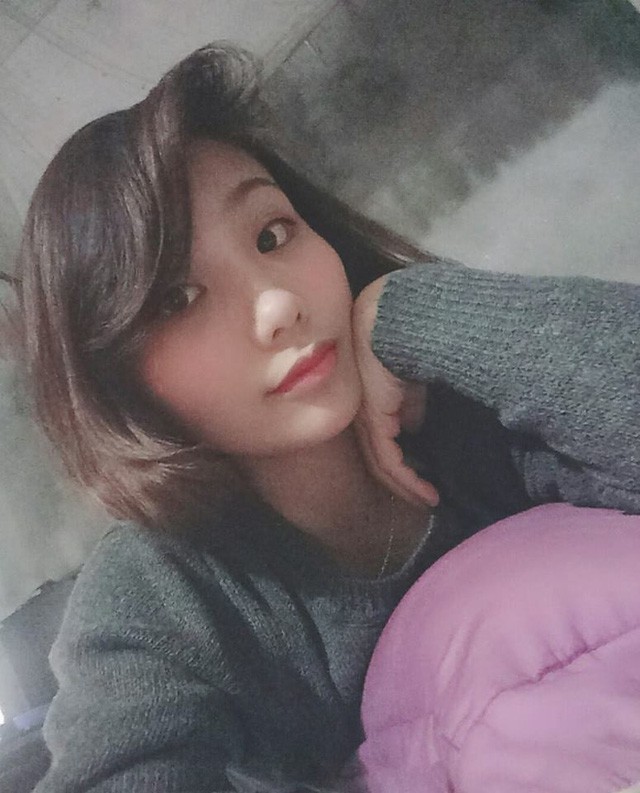 Các hot girl đồng loạt ngoi lên thả thính nhiệt tình chỉ vì... 1 chiếc váy: Con gái dễ dụ đến thế là cùng! - Ảnh 1. Các hot girl đồng loạt ngoi lên thả thính nhiệt tình chỉ vì... 1 chiếc váy: Con gái dễ dụ đến thế là cùng! - Ảnh 1.