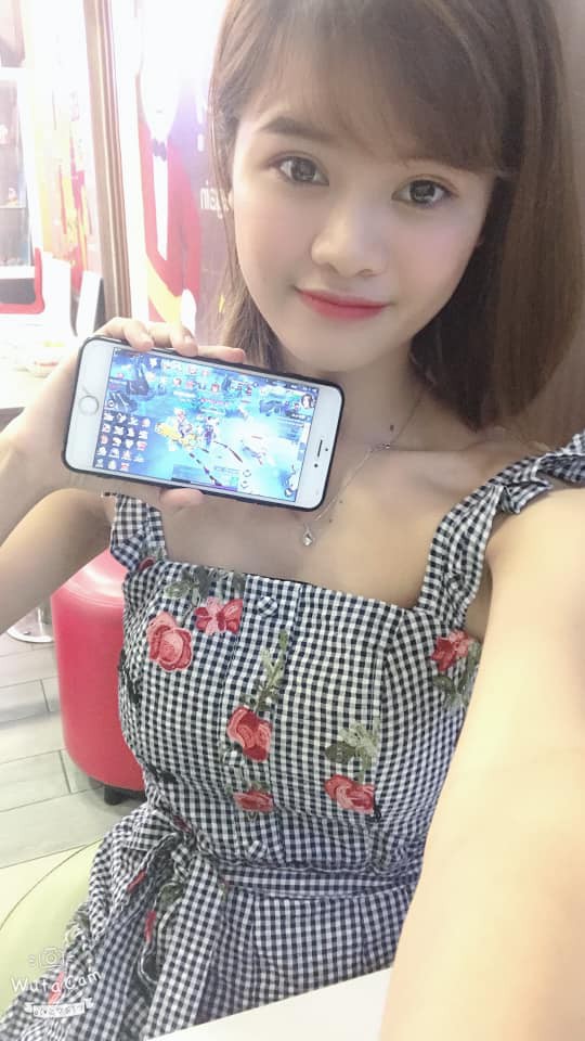 Check-in event mãi không được, cô nàng bực mình dùng Boss cún check-in troll NPH được vỗ tay rầm trời - Ảnh 1. Check-in event mãi không được, cô nàng bực mình dùng Boss cún check-in troll NPH được vỗ tay rầm trời - Ảnh 1.