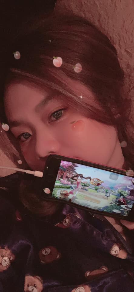 Bái phục câu thả thính tượng hình của nữ game thủ: 19 năm không 1 ai theo đuổi, tuột 1 cúc áo... 19 người đuổi theo - Ảnh 13. Bái phục câu thả thính tượng hình của nữ game thủ: 19 năm không 1 ai theo đuổi, tuột 1 cúc áo... 19 người đuổi theo - Ảnh 13.