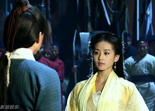 Tuyệt sắc mỹ nhân sở hữu võ công mạnh nhất truyện Kim Dung và những tranh cãi không có hồi kết - Ảnh 2. Tuyệt sắc mỹ nhân sở hữu võ công mạnh nhất truyện Kim Dung và những tranh cãi không có hồi kết - Ảnh 2.