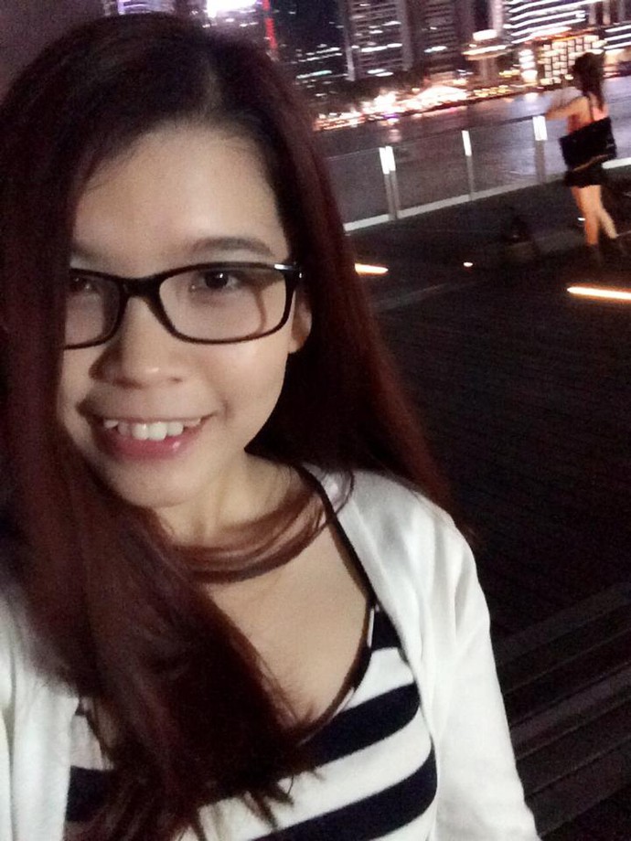 Ngắm “Máy bay” xinh đẹp luôn sát cánh hết mình cạnh bên giáo sư “Cường 10 tỷ”