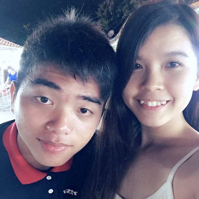 Ngắm “Máy bay” xinh đẹp luôn sát cánh hết mình cạnh bên giáo sư “Cường 10 tỷ”