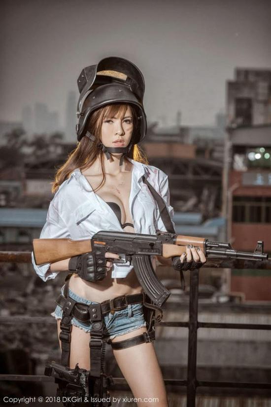 Dàn hot girl cosplay PUBG nóng bỏng mắt, chỉ nhìn thôi là súng ống đã lên nòng để sẵn sàng chạy bo - Ảnh 6.