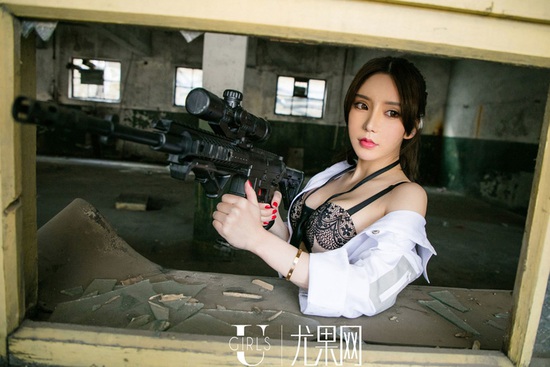 Dàn hot girl cosplay PUBG nóng bỏng mắt, chỉ nhìn thôi là súng ống đã lên nòng để sẵn sàng chạy bo - Ảnh 15.