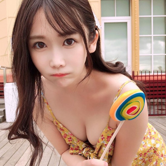 Đăng tải bộ ảnh đồ ngủ đầy gợi cảm, nàng hot girl quyến rũ được cộng đồng mạng chú ý - Ảnh 6.