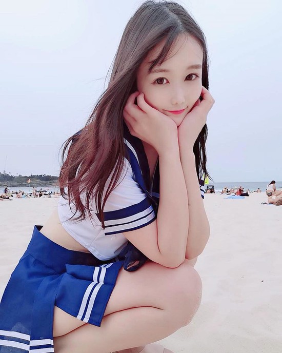 Đăng tải bộ ảnh đồ ngủ đầy gợi cảm, nàng hot girl quyến rũ được cộng đồng mạng chú ý - Ảnh 13.