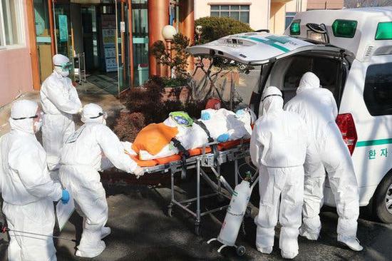 Hàn Quốc trở thành ổ dịch virus corona lớn thứ 2 thế giới: 7 người chết, 761 trường hợp nhiễm bệnh - Ảnh 1.
