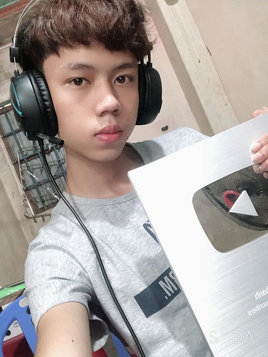 Hot streamer Tuấn Xinh Gái -  Liên Quân Mobile và LMHT: Tốc Chiến cạnh tranh nhau, người hưởng lợi nhất vẫn là game thủ - Ảnh 4.