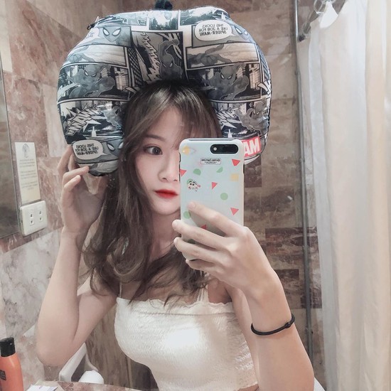 Cộng đồng mạng ngỡ ngàng với cô nàng sinh viên cực phẩm, mặt học sinh nhưng thân hình phụ huynh - Ảnh 4.