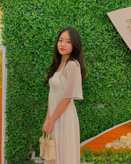 Cặp chị em Việt bất ngờ được báo chí nước ngoài ca tụng: Đã xinh như hot girl lại còn được cả cặp - Ảnh 10.