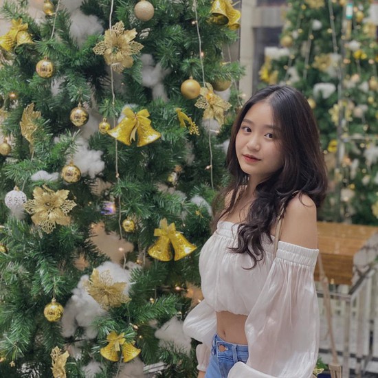 Cặp chị em Việt bất ngờ được báo chí nước ngoài ca tụng: Đã xinh như hot girl lại còn được cả cặp - Ảnh 12.