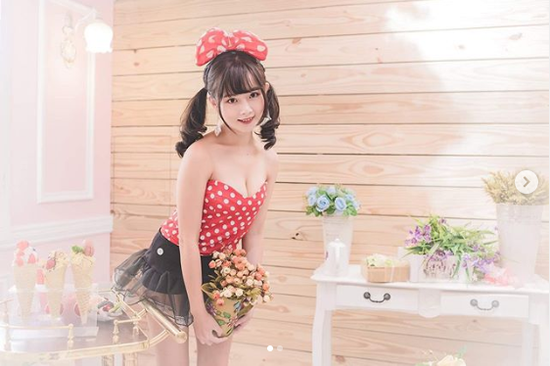 Cộng đồng mạng ngỡ ngàng với cô nàng sinh viên cực phẩm, mặt học sinh nhưng thân hình phụ huynh - Ảnh 12.