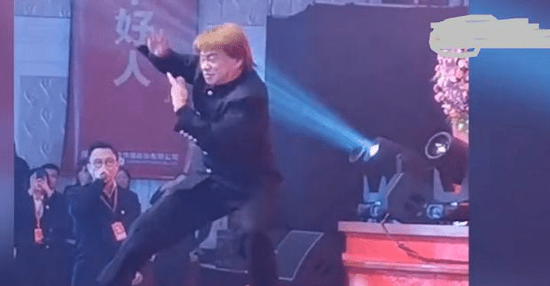 Hỏa Vân Tà Thần của Tuyệt đỉnh Kungfu: Diễn đám cưới, hội chợ mưu sinh, 70 tuổi ngoại tình với gái trẻ - Ảnh 6.