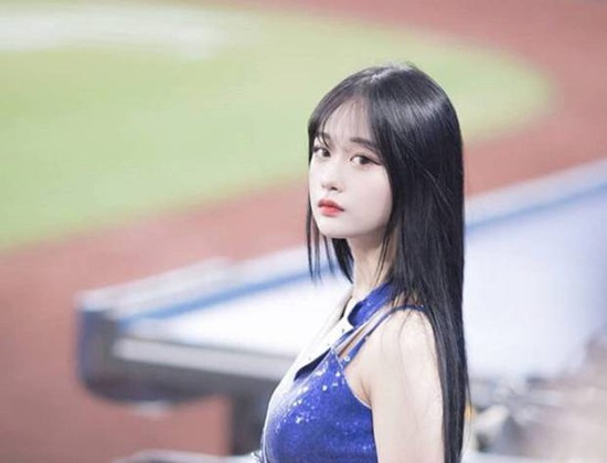 Khổ thân hot girl hoạt náo viên quyến rũ, xinh đẹp tới mức liên tục nhận phải tin nhắn quấy rối, tới mức suy nghĩ phải bỏ nghề - Ảnh 6.