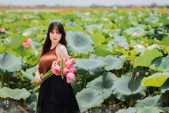 Hot girl từng đại phẫu vòng 1 tự tin khoe bạn trai cực bảnh khiến bao người ngỡ ngàng - Ảnh 1.