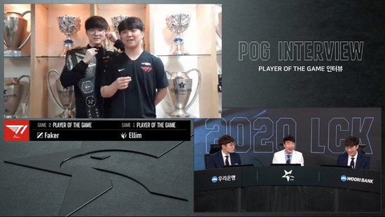 LMHT: Phải thi đấu online tại Gaming House, các tuyển thủ T1 tranh thủ khoe cup triệt để khi trả lời phỏng vấn - Ảnh 2.