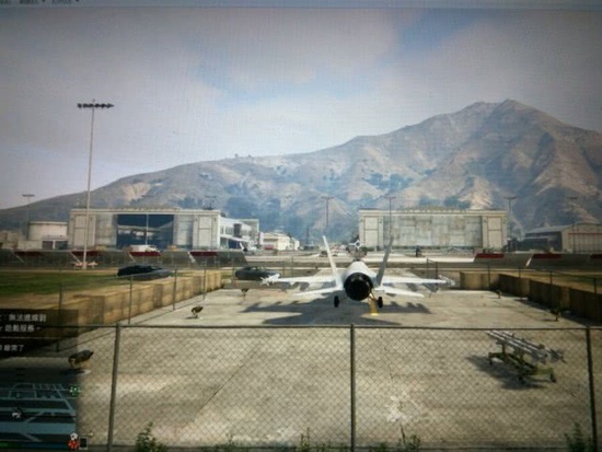 Cả gan vào tận căn cứ quân sự trong GTA 5 để cà khịa, game thủ nhận về kết quả cực bất ngờ - Ảnh 3.