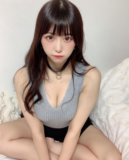 Loạt hình nhan sắc của Naomi Majima, cô nàng búp bê nóng bỏng thích xem phim 18+ của xứ sở hoa anh đào - Ảnh 3.