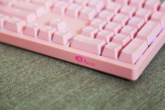 Trên tay AKKO 3018S RGB Pro: Full hồng độc đáo, gõ ngon, đèn nháy xập xình theo nhạc - Ảnh 9.