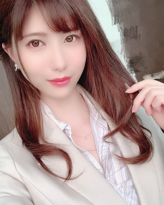 Ngắm loạt hình gợi cảm của Mizuki Aiga, mỹ nhân 18+ mới nổi của xứ sở hoa anh đào - Ảnh 7.