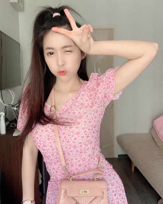 Đang từ hot girl chuyển hướng làm Youtuber, cô nàng gợi cảm nhận cơn mưa lời khen từ cộng đồng mạng - Ảnh 7.