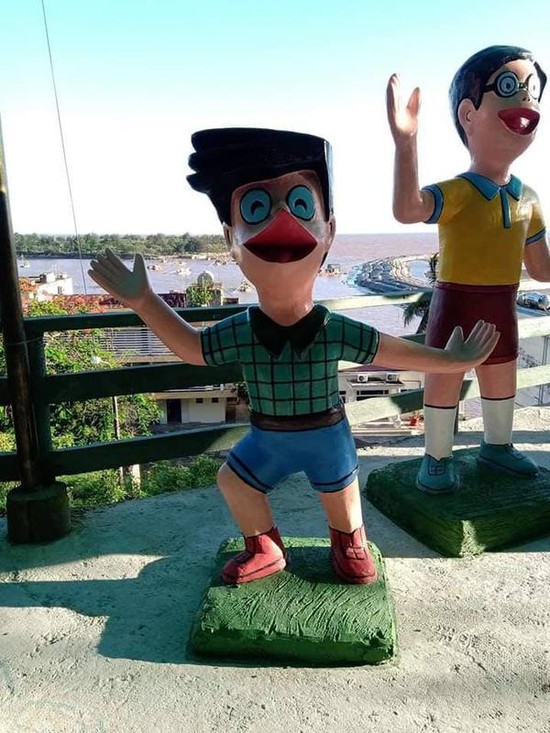Loạt tượng Doraemon và đồng bọn khiến người xem bối rối vì biểu cảm đáng sợ - Ảnh 4.