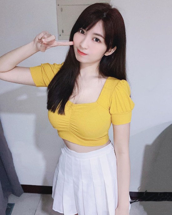 Tuyên bố mở lớp tuyển học viên chơi đàn, nàng hot girl khiến dân tình đua nhau đăng ký, tình nguyện xin học 8 tiếng mỗi ngày - Ảnh 5.
