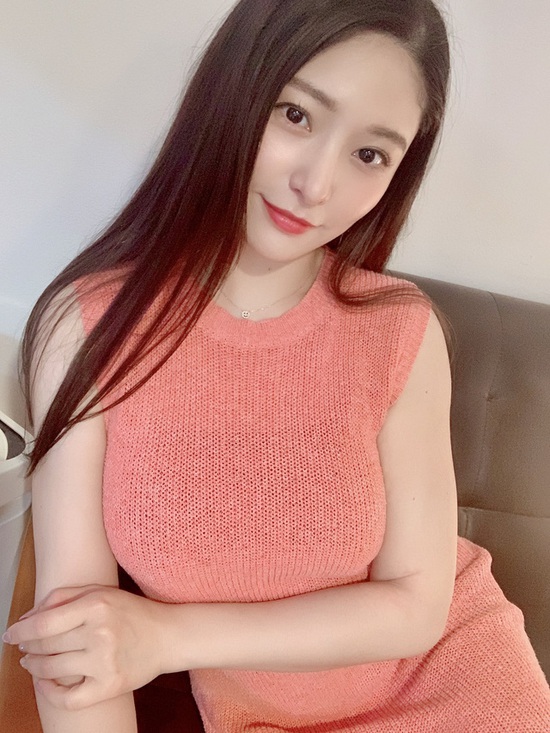 Ở nhà rảnh rỗi, mỹ nhân 18+ bất ngờ khoe với fan đi ăn phở Việt Nam - Ảnh 6.