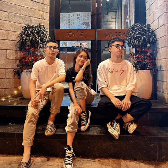 Lê Gia Linh (Meo xinh) - 2k6 khuấy đảo MXH: Siêu nổi từ hồi tiểu học, nhan sắc lẫn hàng hiệu đều không thiếu - Ảnh 12.