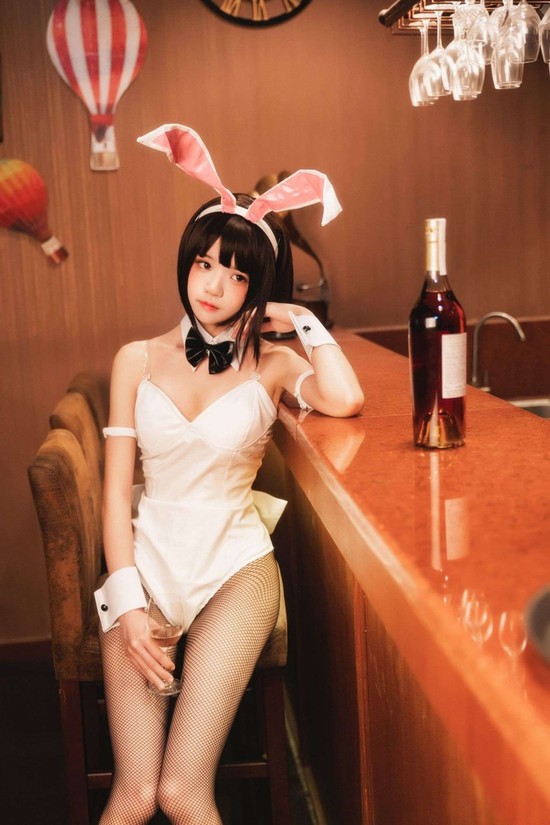 Bốc cháy ngày hè với bộ ảnh nóng bỏng về nàng thỏ Katou Megumi - Ảnh 18.